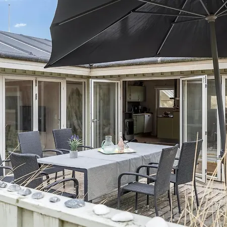 Erwith - 50m From The Sea By Interhome Feriehus